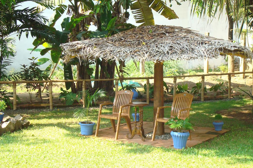 Blue Seas Guest House Dehiwala-Mount Lavinia Eksteriør bilde