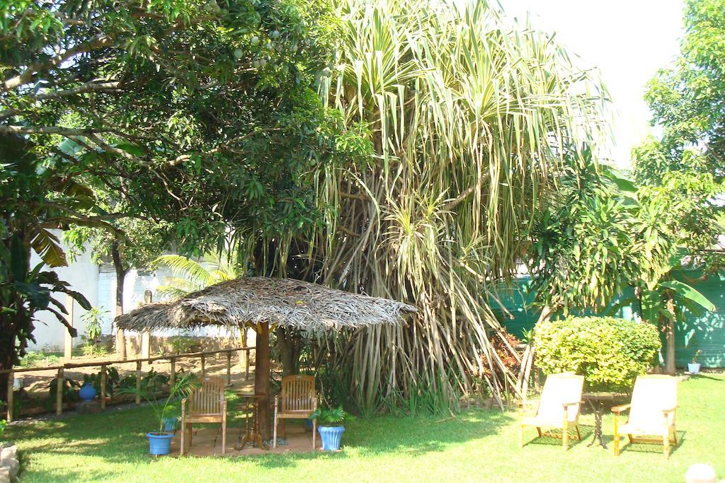 Blue Seas Guest House Dehiwala-Mount Lavinia Eksteriør bilde