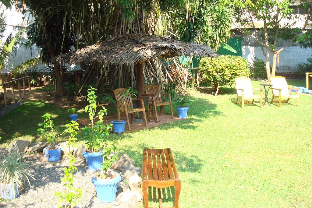 Blue Seas Guest House Dehiwala-Mount Lavinia Eksteriør bilde