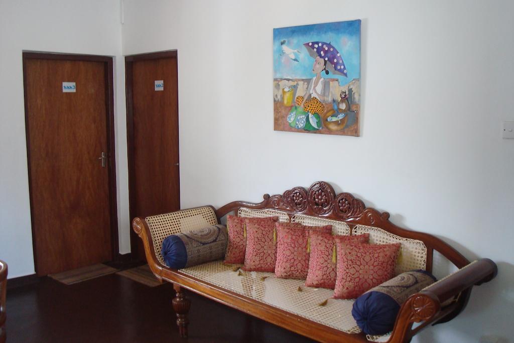 Blue Seas Guest House Dehiwala-Mount Lavinia Eksteriør bilde