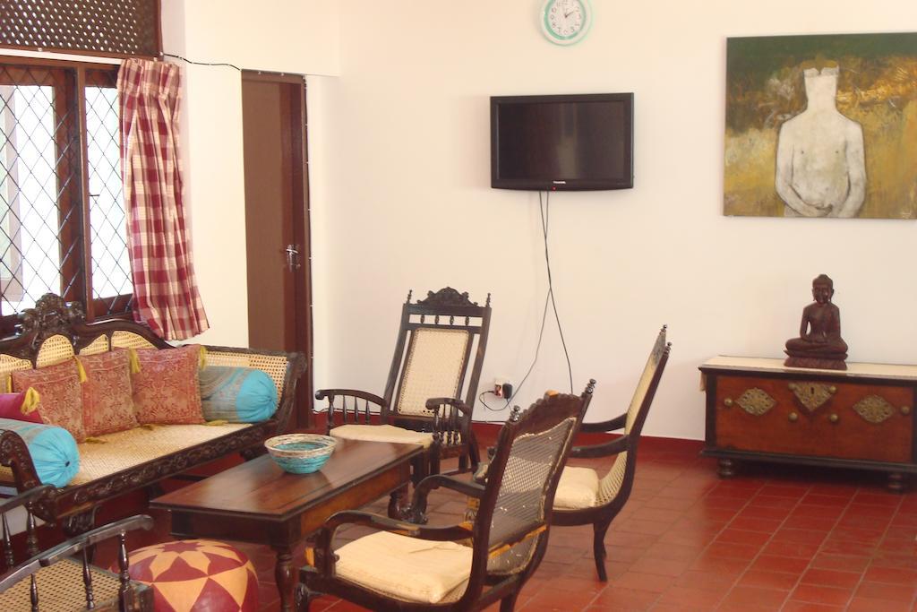Blue Seas Guest House Dehiwala-Mount Lavinia Eksteriør bilde