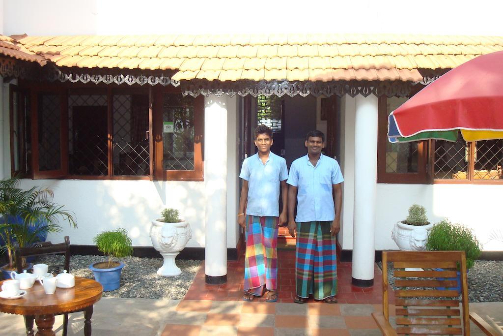 Blue Seas Guest House Dehiwala-Mount Lavinia Eksteriør bilde