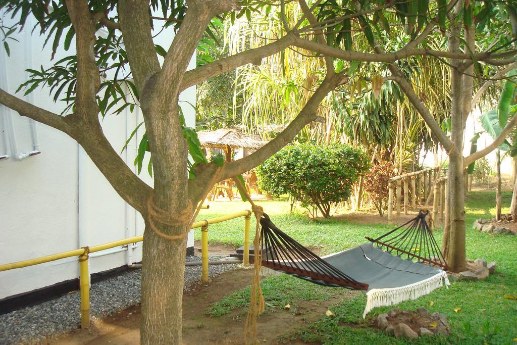 Blue Seas Guest House Dehiwala-Mount Lavinia Eksteriør bilde