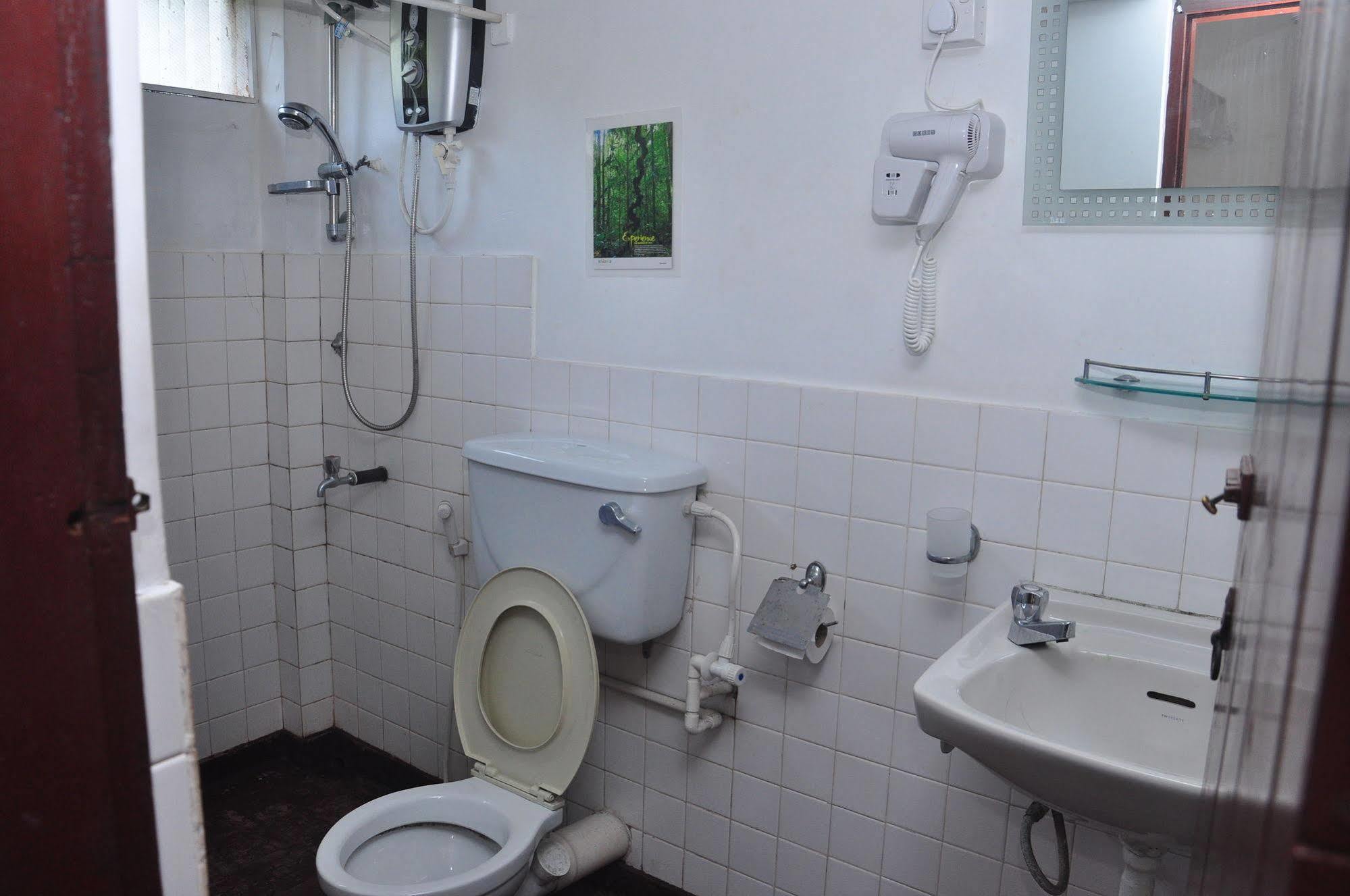 Blue Seas Guest House Dehiwala-Mount Lavinia Eksteriør bilde