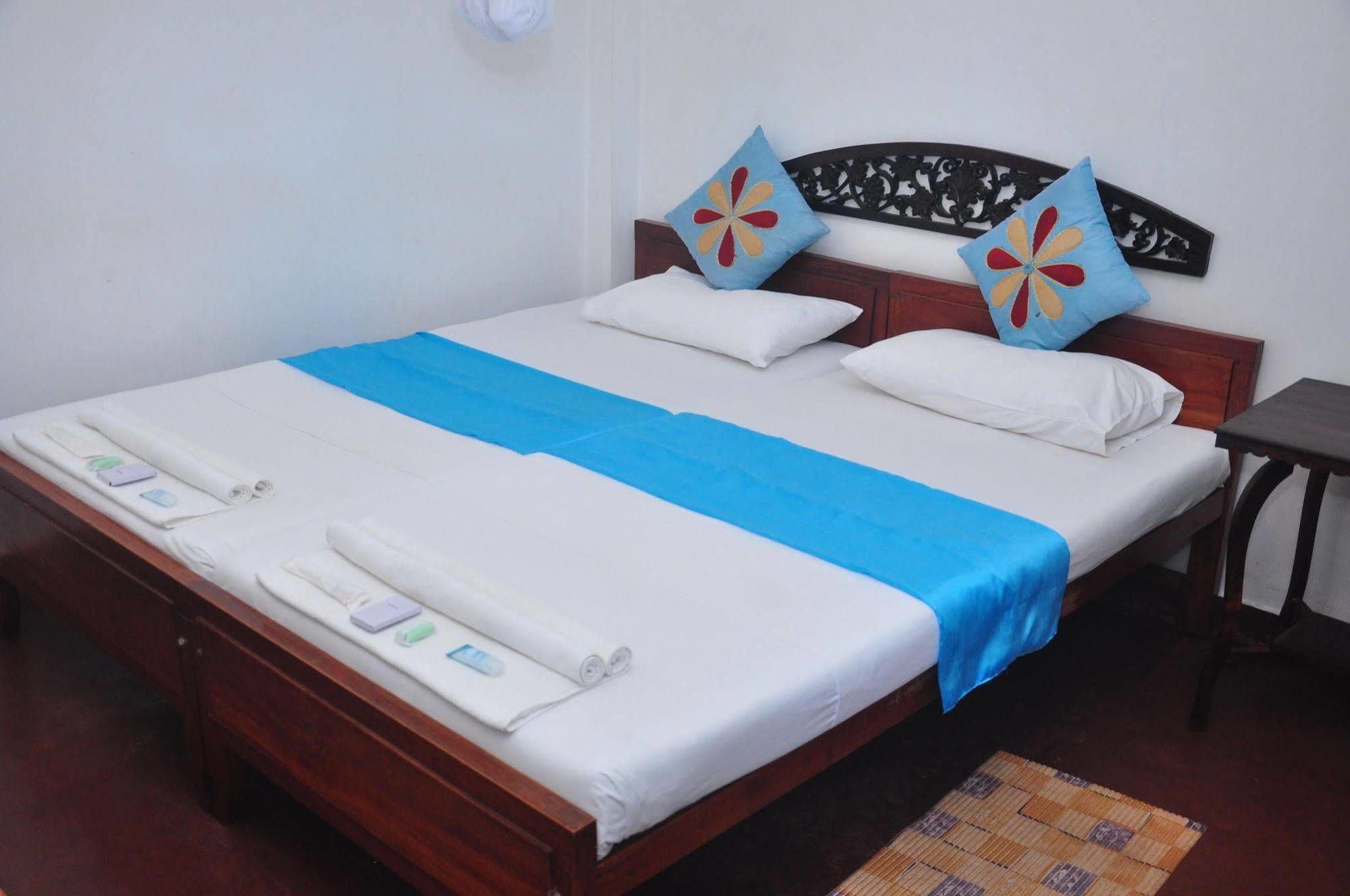 Blue Seas Guest House Dehiwala-Mount Lavinia Eksteriør bilde