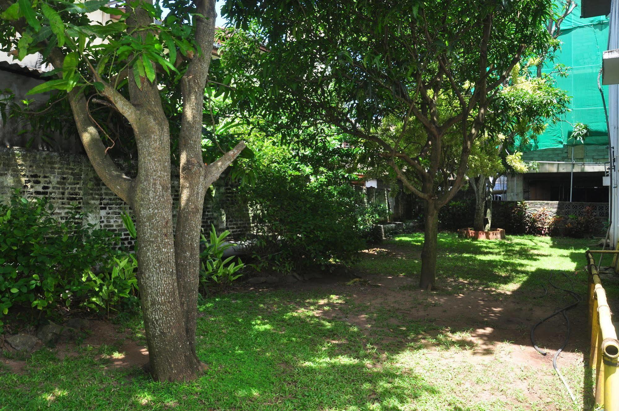 Blue Seas Guest House Dehiwala-Mount Lavinia Eksteriør bilde