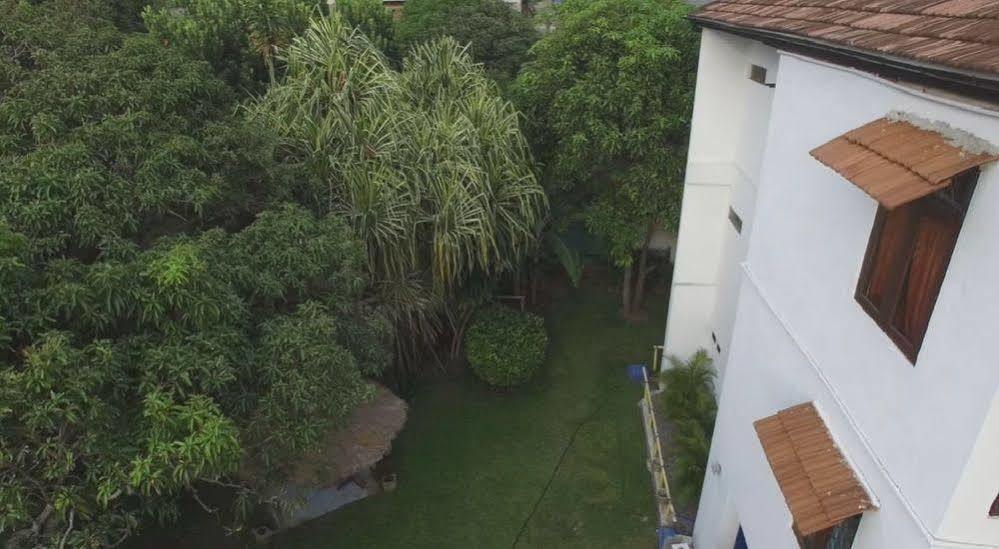 Blue Seas Guest House Dehiwala-Mount Lavinia Eksteriør bilde