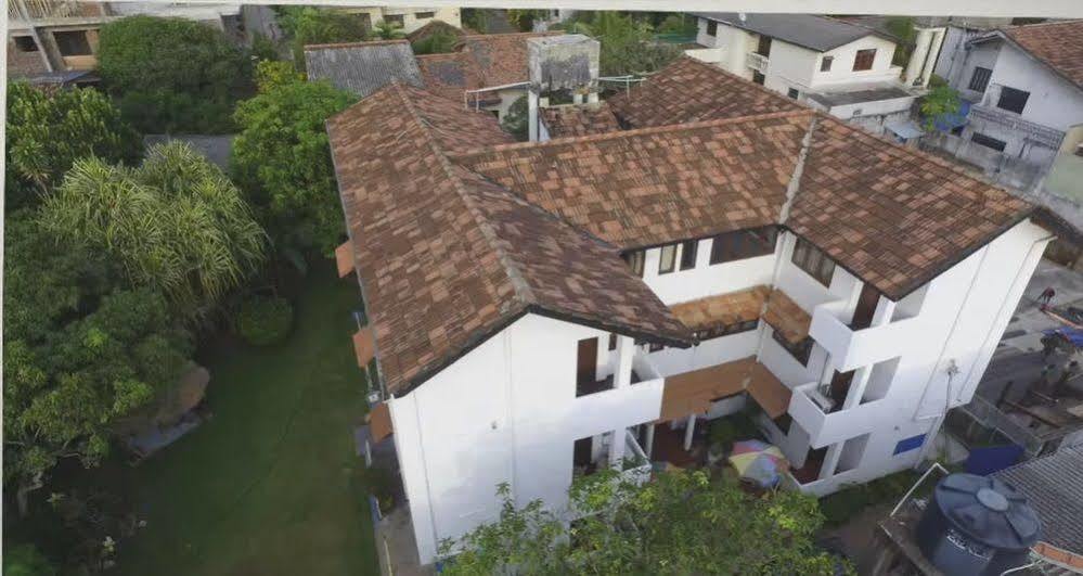 Blue Seas Guest House Dehiwala-Mount Lavinia Eksteriør bilde