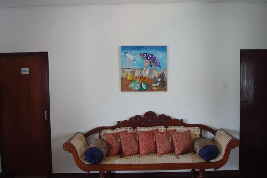 Blue Seas Guest House Dehiwala-Mount Lavinia Eksteriør bilde